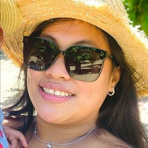 Meet your Posher, Kimberly